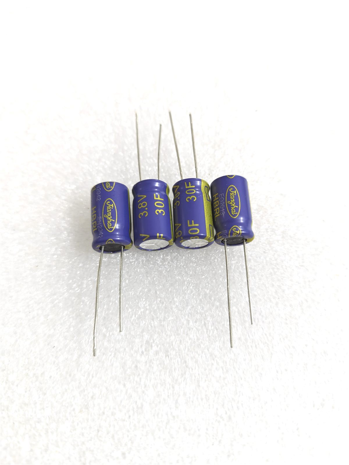 3.8V 30F