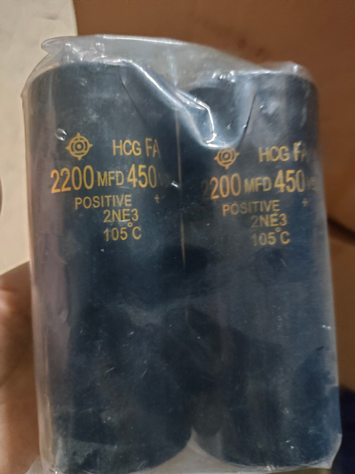 450V 680μF